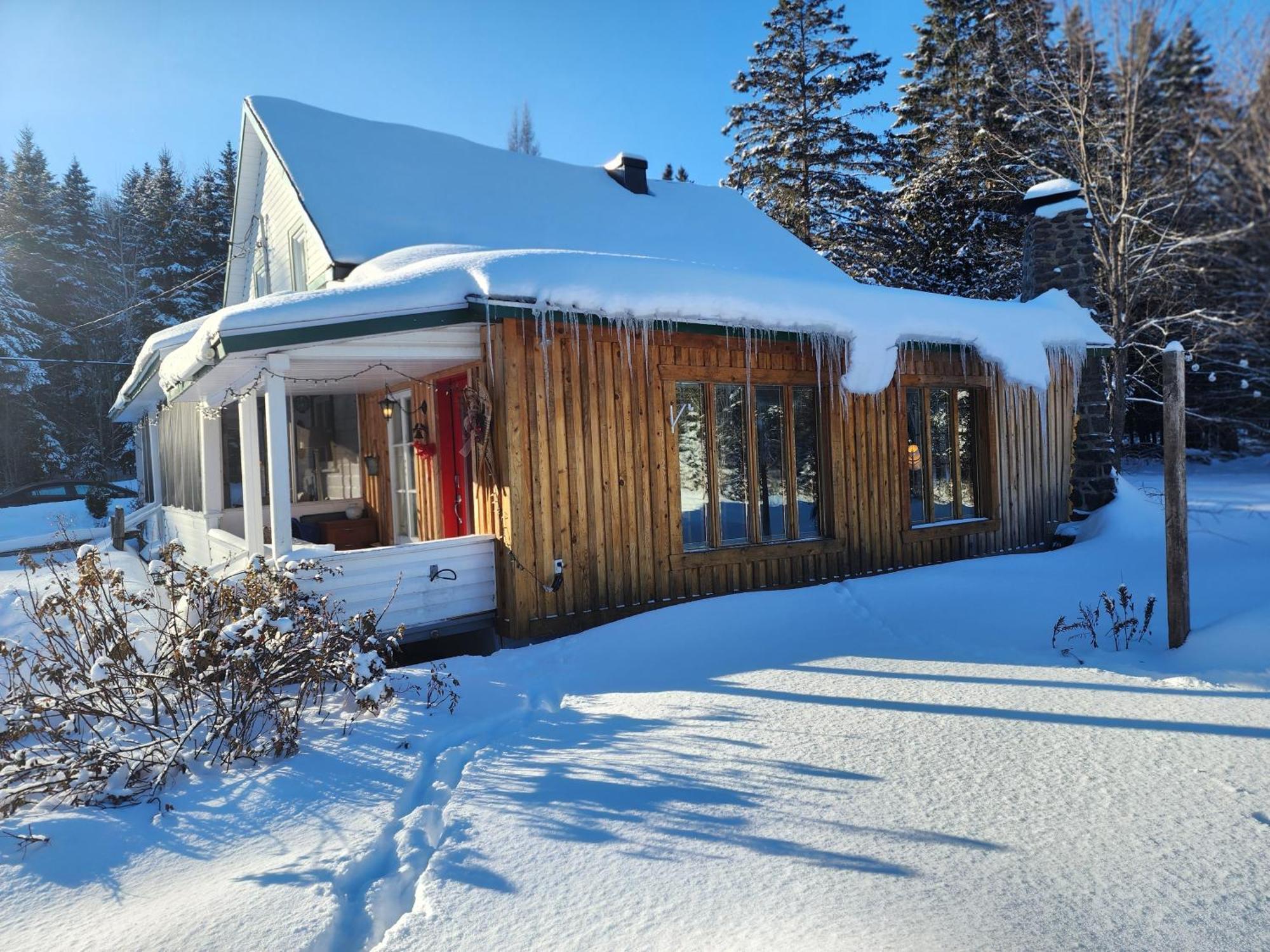 Chalets Nabu La Sacacomie - Riviere - Billard Saint-Alexis-des-Monts Kültér fotó